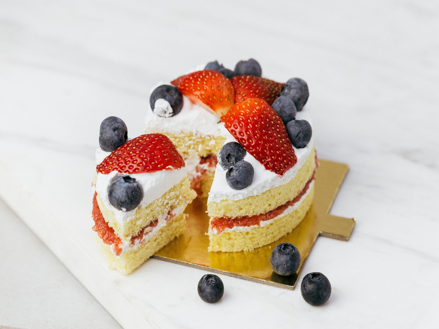 Strawberry Cream Bento Cake